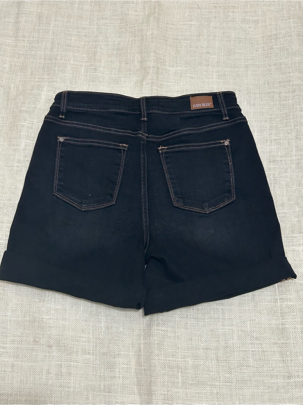 Judy Blue Jean Shorts Women's
Sz L High Waist Black Denim Stretch - Picture 2 of 7